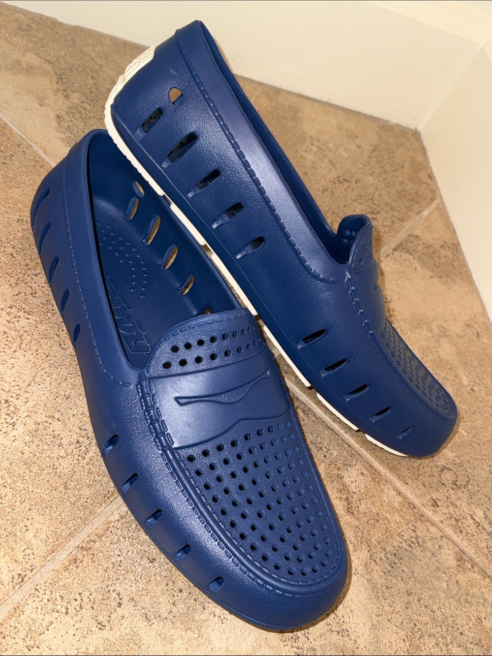 Men’s sz 11 Blue Perforated Slip-On Loafers Floafers Water Shoe